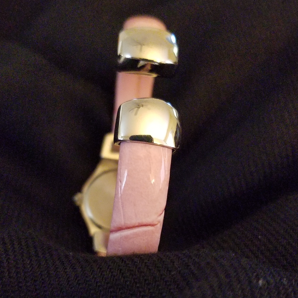 Pink Watch - Picture 4 of 5